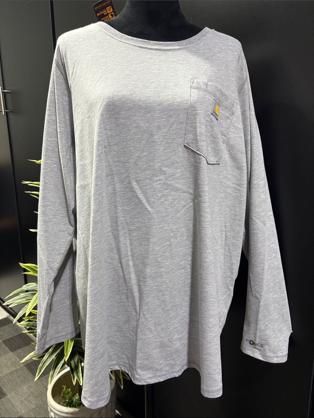 Carhartt Relaxed Fit Midweight,chest pocket,patch logo,rib knit cuff,,crew